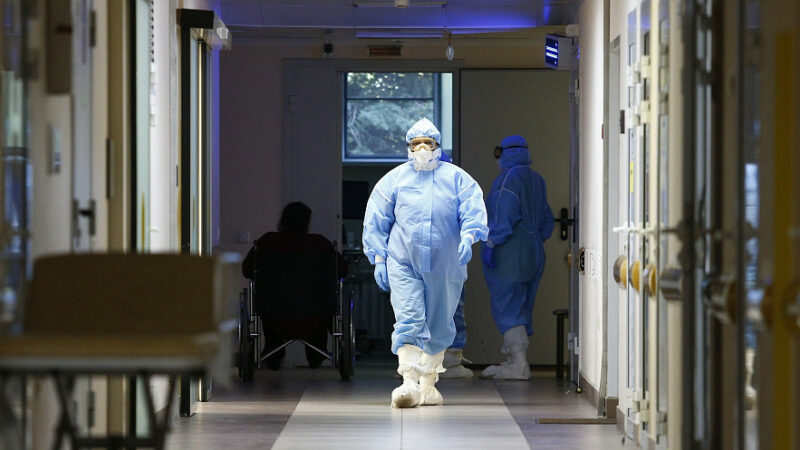 На Кубани за сутки число новых случаев COVID-19 выросло в три раза