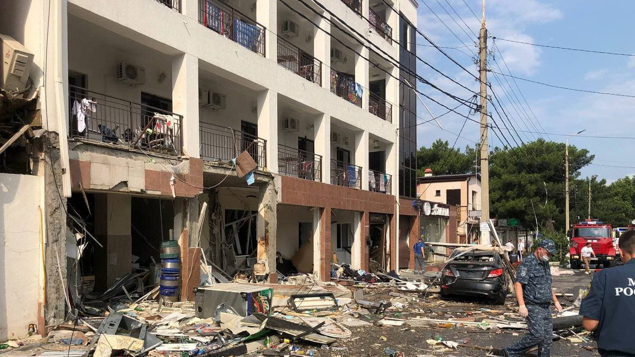Возбуждено дело по факту взрыва в гостинице в Геленджике