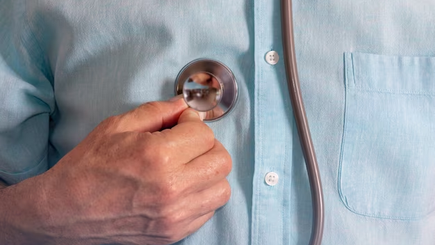 В больницах остаются шесть пострадавших в пожаре на заводе в Шахтах