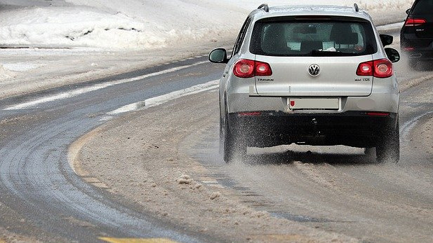 В Краснодаре из-за снегопада зафиксировали более 100 ДТП