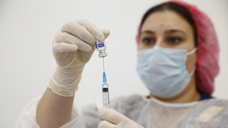 На Кубани вакцинацию от COVID-19 прошли почти 2 млн человек