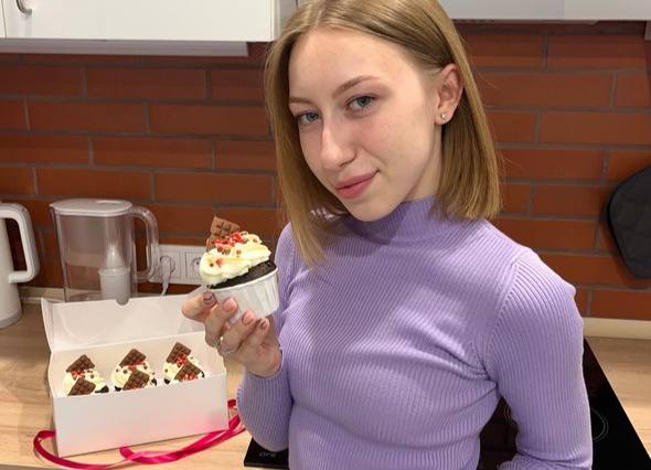 Сладкий бизнес: как 20-летняя студентка из Краснодара зарабатывает на мини-тортах