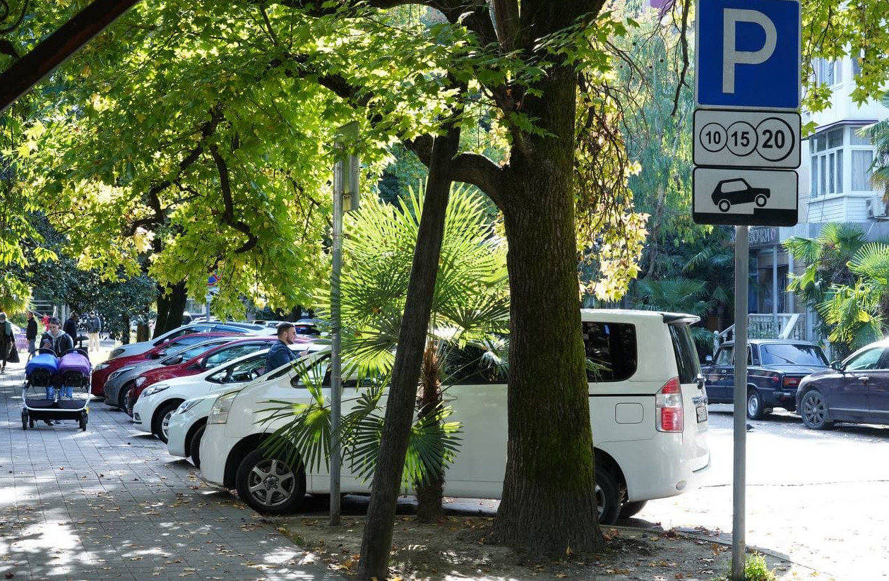 Власти Сочи рассказали о проекте по организации парковок