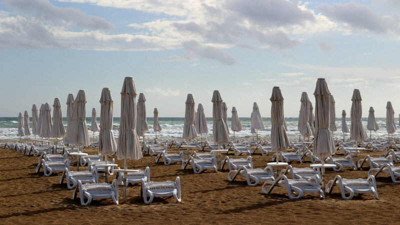 Отдых по-новому: когда пляжи Кубани приведут к единому стандарту