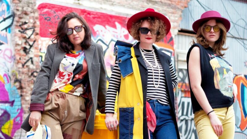 С чужого плеча: почему растет спрос на ресейлинг и кастомизацию одежды