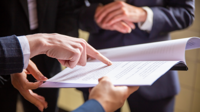 Число жалоб на навязывание кредитных допуслуг в ЮФО в 2023 г. сократилось на 9%