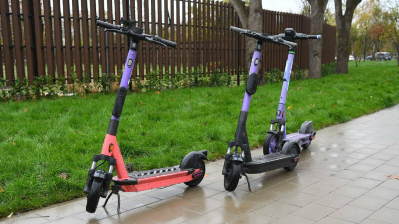 Власти Краснодара запретят кататься на электросамокатах в парках