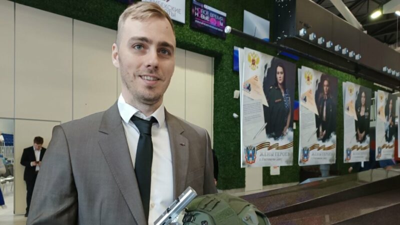 «Антенна на голове». Ростовское КБ разработало портативный акустический обнаружитель БПЛА