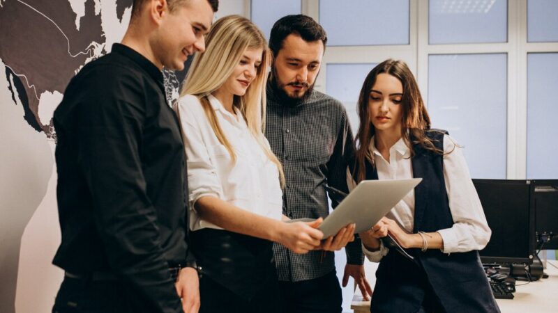 На Дону общая численность безработных за год снизилась на 18,8%.