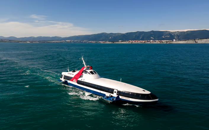 Между Новороссийском, Геленджиком и Сочи запустили морское сообщение