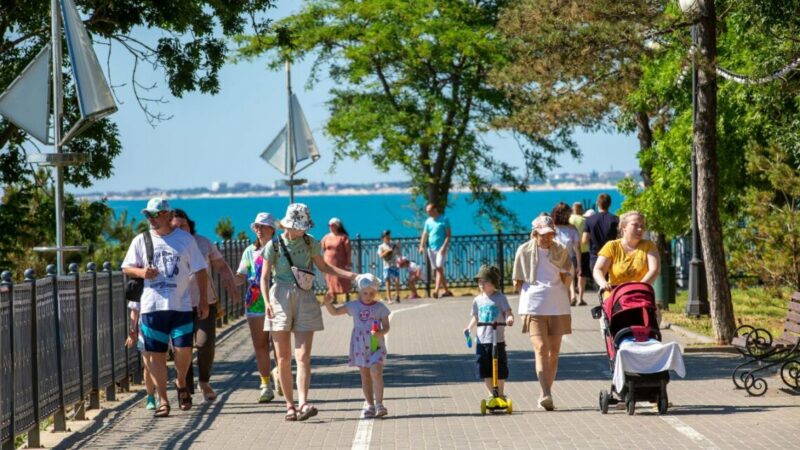 Власти Анапы ожидают рост турпотока в летний сезон 2024 г. на четверть