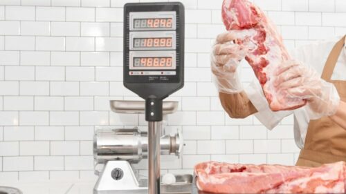 На Дону за 5 мес. 2024 г. производство мяса скота и птицы выросло на 10%