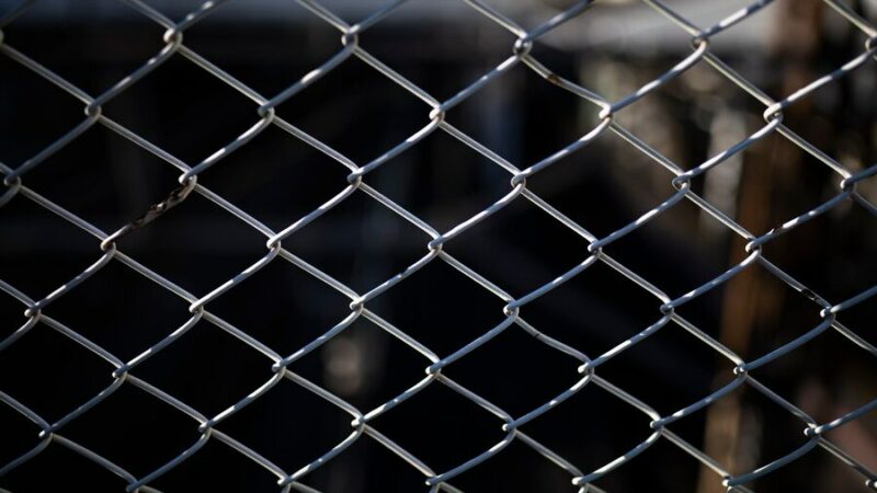 СМИ: группа из 6-7 человек удерживает заложников в СИЗО в Ростове