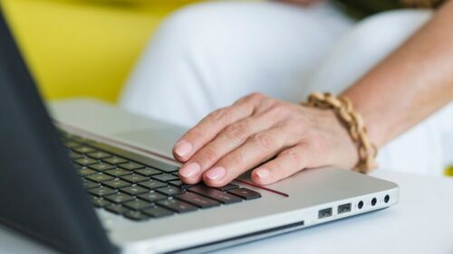 Трансграничные расчеты криптовалютой в РФ разрешат с 1 сентября 2024 года