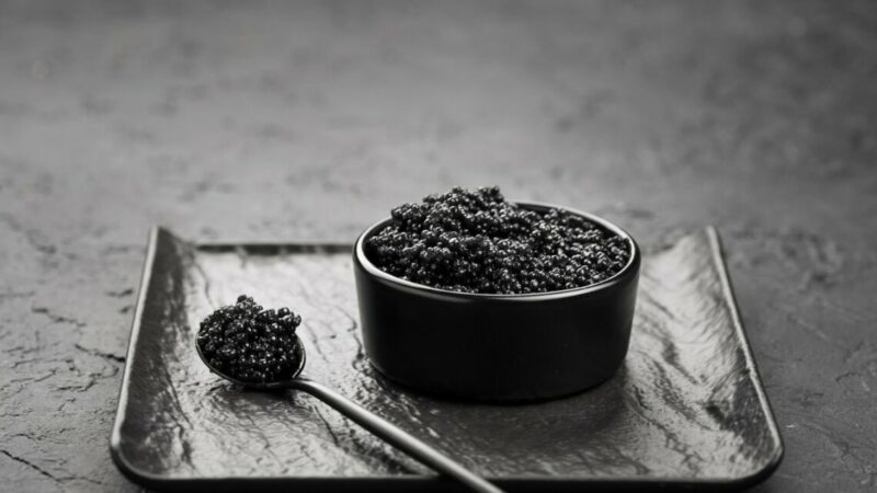 На Кубани за год спрос на черную икру вырос на 14%