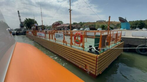 В Азове установили второй в регионе понтонный причал для «Валдаев»