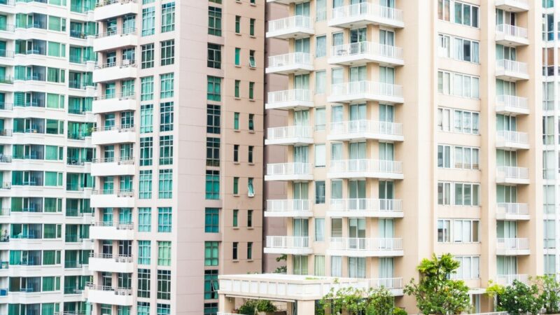 В Сочи продажи квартир в новостройках в январе-мае 2024 г. сократились на 9%