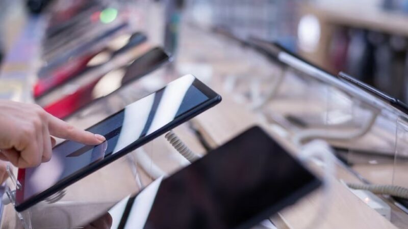 Новый ритейлер электроники «Связь.ON» планирует открыть 10 центров в ЮФО