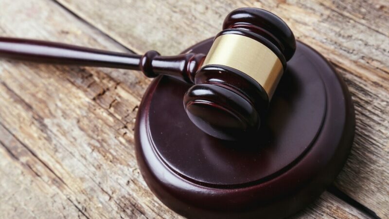 Кассация отказала Тинькову в жалобе на решение о выплате ₽20 млн Дерипаске