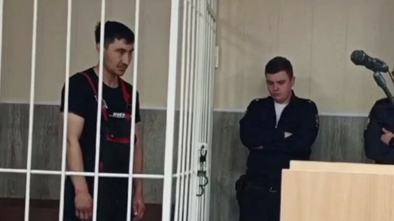 Суд заключил под стражу обвиняемого в нападении на полицейского в Краснодаре