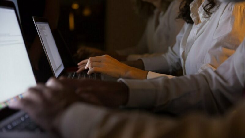 Работа в ночное время: как оплачивается и кого нельзя привлекать