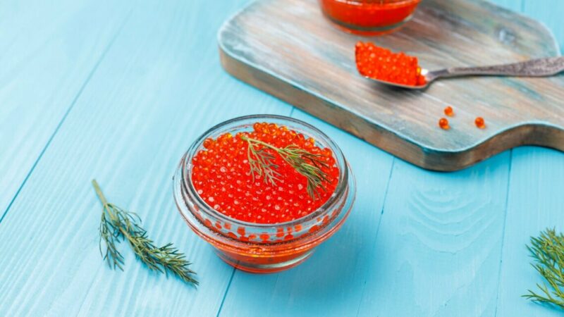 Стоимость красной икры в Ростовской области за год выросла на 13%
