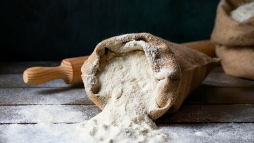 Владельцы пекарен Юга сообщили о росте цен на муку на 3-10% в 2024г.