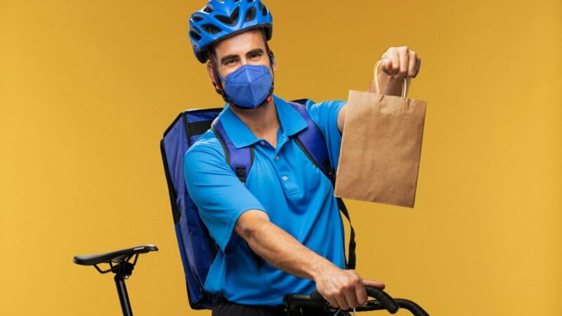 Спрос на курьеров в Краснодарском крае вырос на 6% в 2024г.