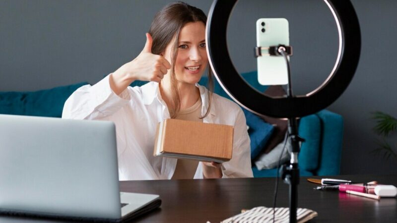 Как блогеру зарегистрироваться в Роскомнадзоре: новые правила и процедура