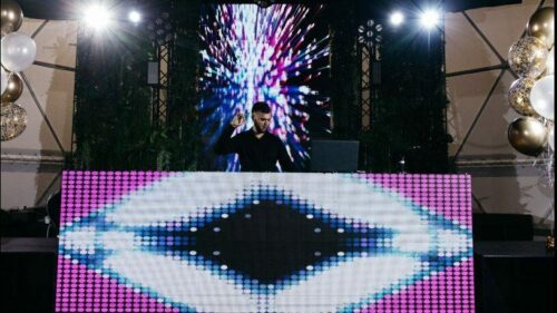 Не работа, а праздник: сколько зарабатывают ведущие новогодних корпоративов в Ростовской области