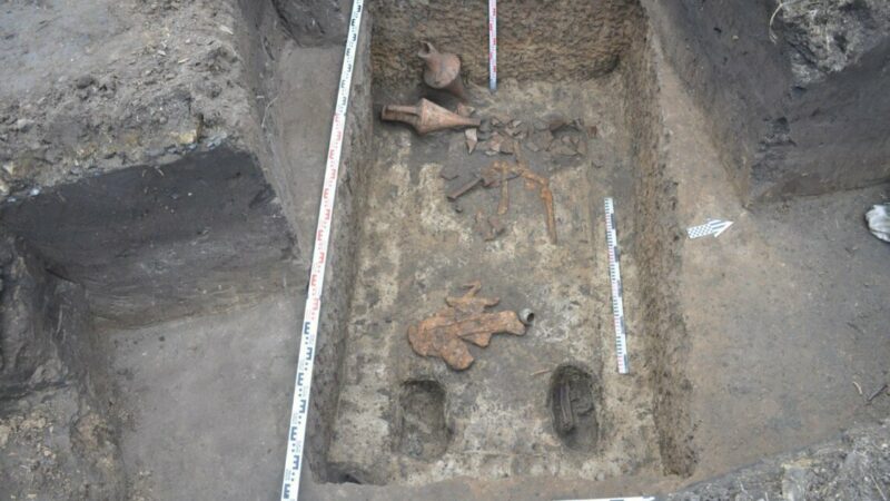 Археологи обнаружили античное погребение на Дону