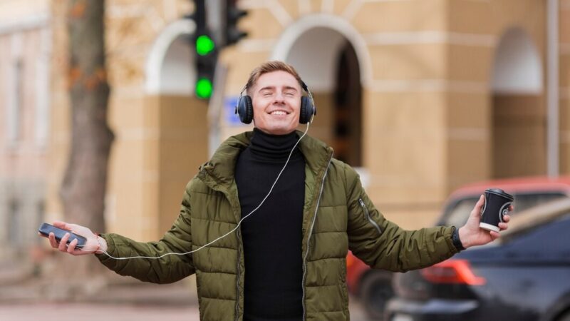 Истории о городе по пути на работу: разработчик — о сложностях внедрения отечественного аудиогида