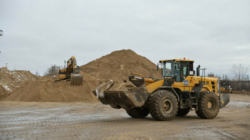 В Анапе тестируют методы очистки песка при помощи специальных биопрепаратов