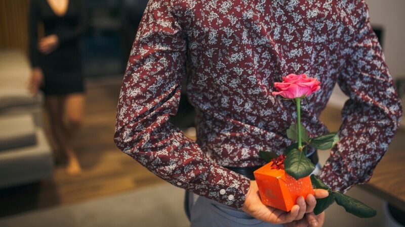 Минимальный «джентльменский» набор для свидания на Дону за год вырос на 10%