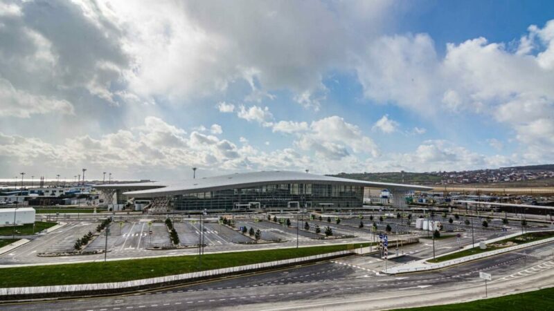 Аэропорт Геленджика будет обслуживать одновременно не более трех рейсов