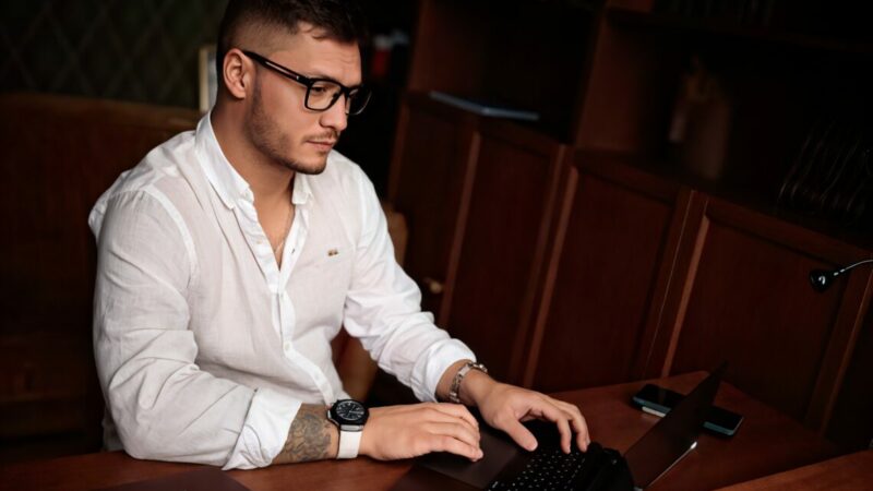 Гарик Кравцов: как интеграция CRM, CMS и платежного сервиса помогает бизнесу с ростом повторных продаж