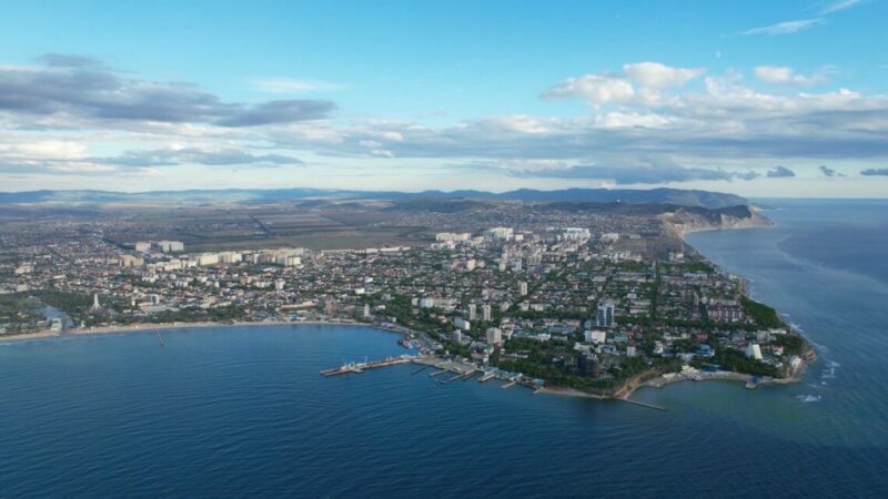 Пассивный доход от квартиры у моря в 2026: сколько приносит аренда и как выбрать стратегию