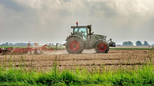 Аграрии Дона начали весеннюю посевную кампанию на площади 1,9 млн га