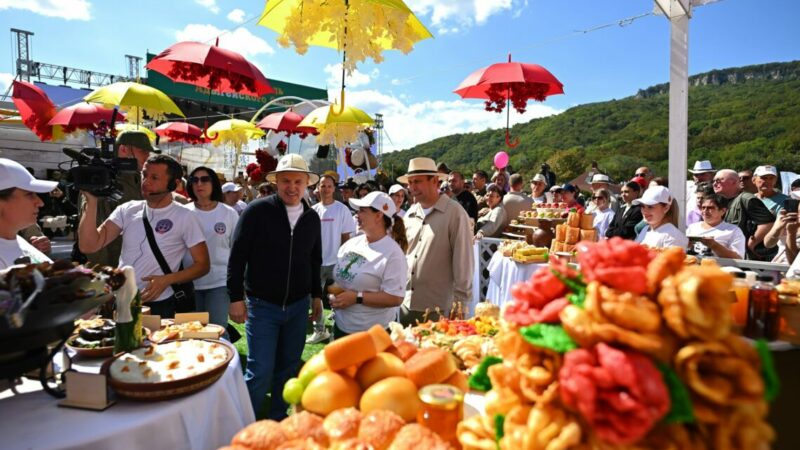 Самая большая «косичка»: фестиваль адыгейского сыра собрал гурманов