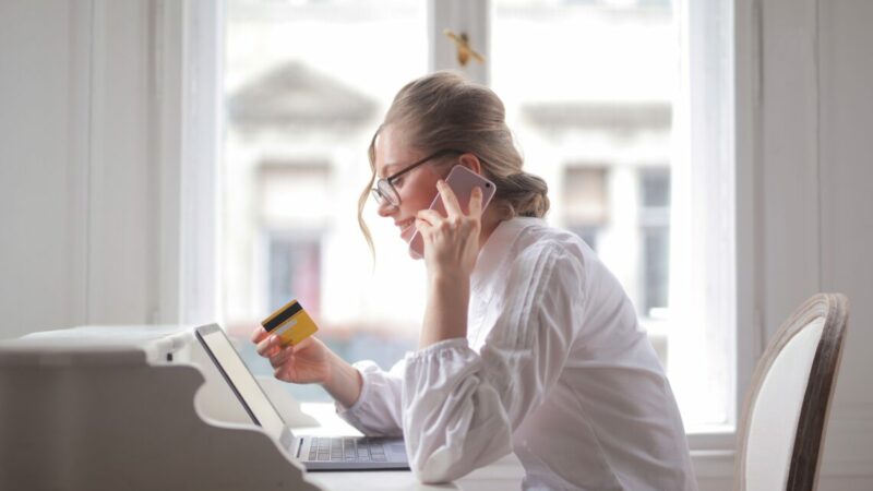 Банки смогут ограничивать снятие наличных при подозрении на мошенничество