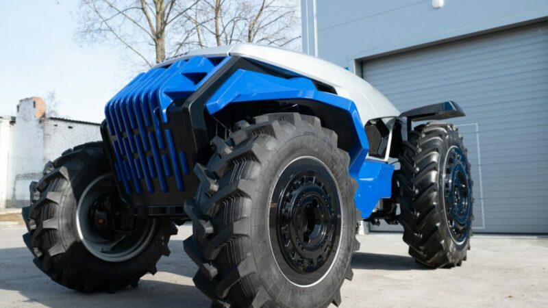 Гибридный трактор «ДОНТЕХ» ДГТУ получил золотую медаль на международном салоне