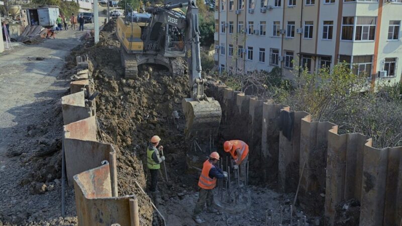 В Сочи 150 млн руб. выделили на ремонт поврежденной оползнем дороги у аэропорта