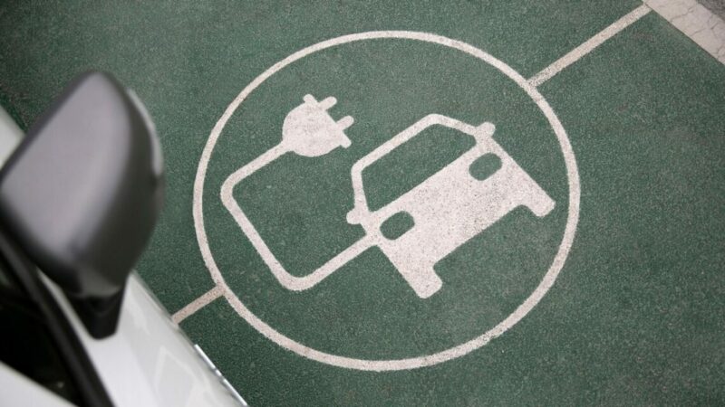 На Кубани в 2026 году планируют установить более 50 зарядок для электромобилей