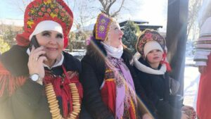 Парк Лога широко отметил Масленицу: фоторепортаж