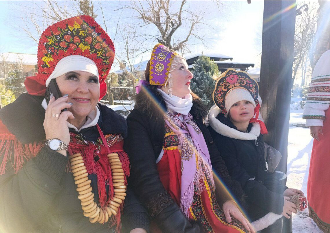 Парк Лога широко отметил Масленицу: фоторепортаж