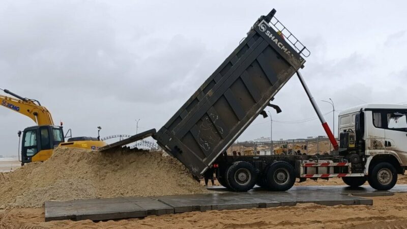 На пострадавшие от выбросов мазуты пляжи Анапы добавят песок