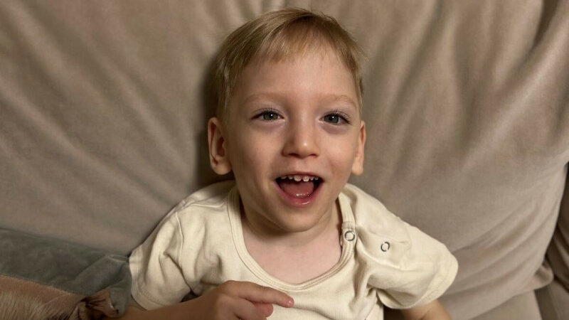 Трехлетнему Ярику из Ростова-на-Дону необходимо лечение