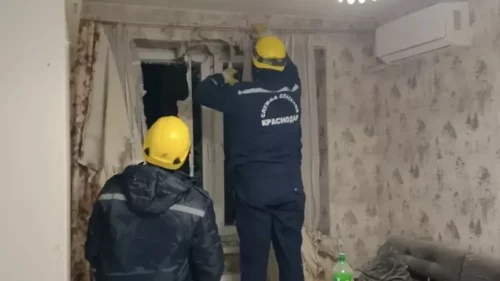 В Краснодаре после атаки БПЛА в двух домах повреждено более 90 окон