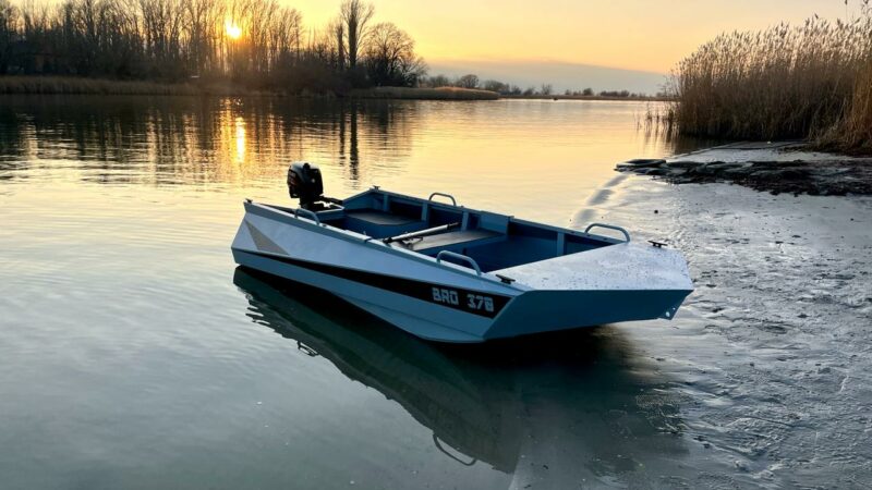 На Дону на запретили движение моторных лодок и катеров до конца мая