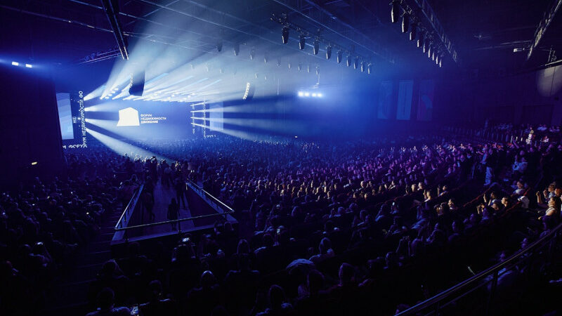 Основатель Novikov Group Аркадий Новиков станет хедлайнером «Движения»